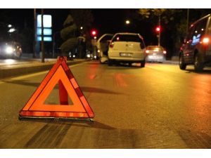 Yeniyol'da Trafik Kazası: 3 Yaralı