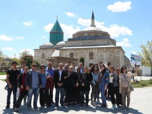 Akın akın Mevlana'ya geliyorlar