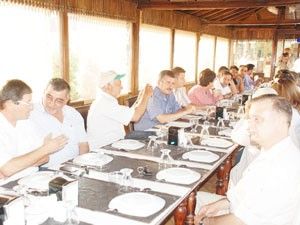 Sinekleri öldürmek için sulak alanlar kurutulmuş