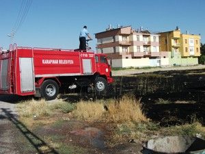 Karapınarda çıkan ot yangını güçlükle söndürüldü