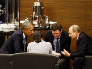 Obama ve Putin'in lobideki mini zirvesi