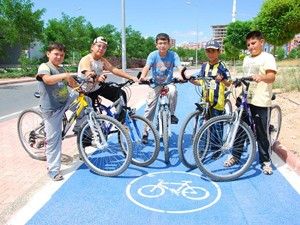 Konya'da bisiklet sürücülerine güvenli yol
