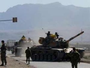 Hakkari'de Goman Dağı bombalandı