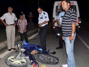 Otomobille motosiklet çarpıştı: 1 yaralı