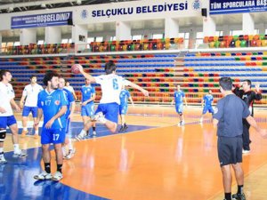 Selçuklu hentbol İstanbul’a hazırlanıyor