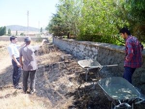 Akören'de okullara bakım ve onarımı yapılıyor