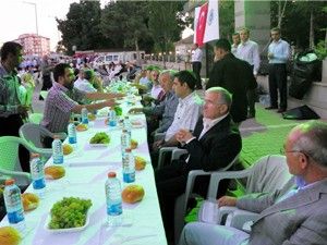 Kulu Belediyesinden bin 200 kişiye iftar yemeği