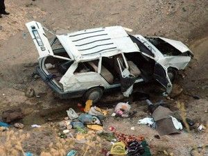 Otomobil uçuruma yuvarlandı: 3 ölü 3 yaralı