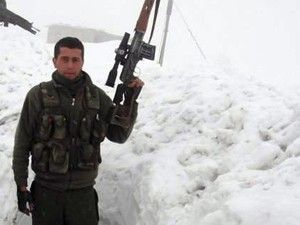 Kurşunlanan otomobildeki kadın yaralandı