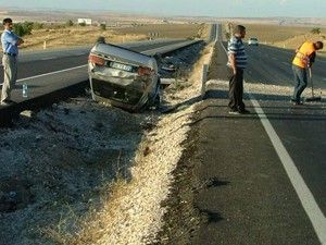 Kulu'da otomobil takla attı: 3 yaralı