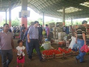 Pazarda Ramazan ateşi söndü