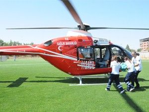 Erken doğan bebeğe hava ambulansı