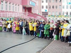 Okul bahçeleri ağaçlandırılmalı