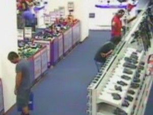 Cep telefonunu böyle çaldı