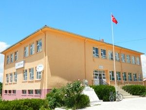 Kıreli Lisesi mezunları boşta kalmıyor