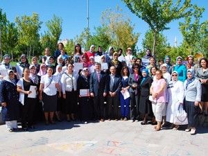 KOMEKte kurs bitirme programları devam ediyor