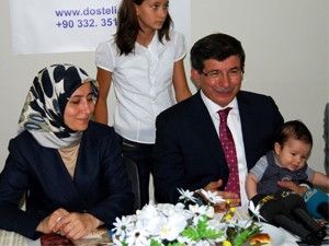 Dost elimizi uzattık