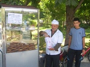 2 bin 700 simit askıda