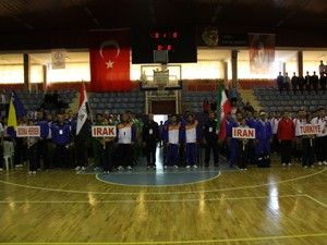 Oturarak voleybol heyecanı başladı