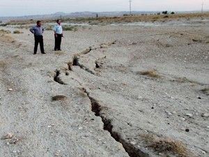 Karapınar'da yeni obruk oluştu