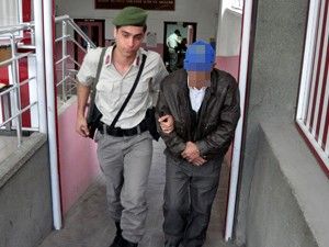 Eski eniştesini silahla öldürdü