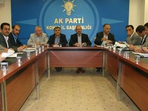 Konya'da Ak Parti ilçe başkanları toplandı