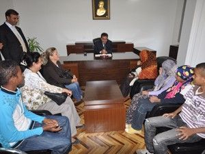 Karaman polisinden Somalili aileye yardım