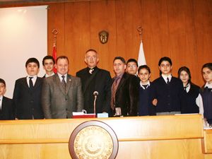 Öğrenciler vatandaşlık dersini mecliste yaptı
