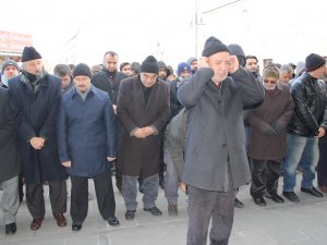 Karakaya için gıyabi cenaze namazı kılındı