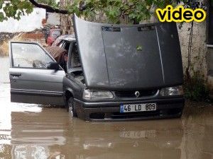 3 kentte sel felaketi: 2 ölü, 6 kayıp