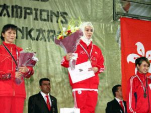 Wushu Şampiyonası'nda bayrak krizi