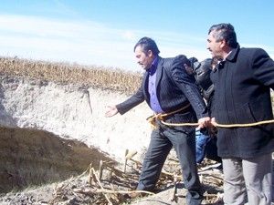 Karapınar halkı obruklara meraklı