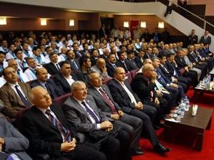 İlk ders Davutoğlundan
