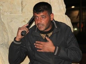 Teröre tepki gösteren vatandaş, kafasına tabanca dayadı