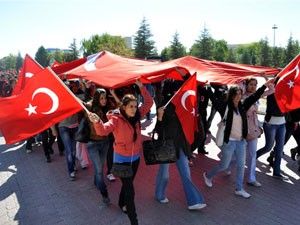 Konya'da kampüste teröre tepki yürüyüşü