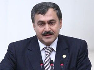 Bakan Eroğlu Bakanlık olarak depremin hemen ardından ekipler gönderildi