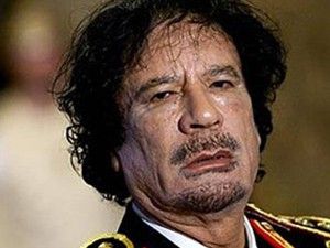 Kaddafi, oğlu ve yardımcısı defnedildi