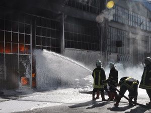 Yangın, işyerini yok etti