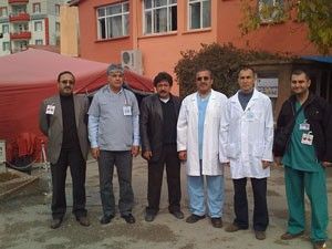 Türkmen doktorlar, Vanda yaraları sarıyor