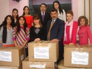 Akay Kız Öğrenci Yurdundan Vana yardım