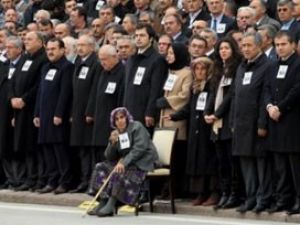 Vekil oğlunu böyle uğurladı