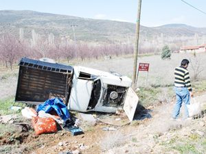 Akşehir'de trafik kazası: 3 yaralı