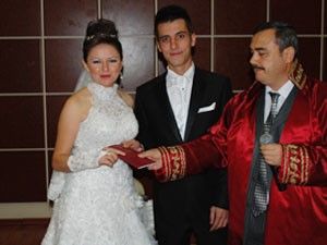 İmzayı 11de attılar