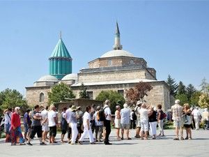 Mevlana Müzesi'nde bayram yoğunluğu