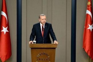 Erdoğan: Arınç dürüst davranmıyor