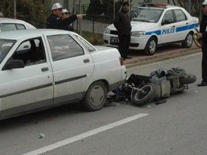 DUR ihtarına uymadı polise çarptı