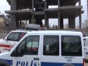 İnşaattan düşen işçi öldü