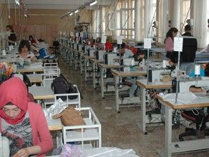 SÜ Mesleki Eğitim fakültesi fabrika gibi