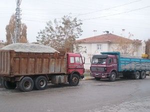 Emirgazi'de pancar küspesi satışları başladı