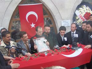 Kazazede muhabir dualarla uğurlandı